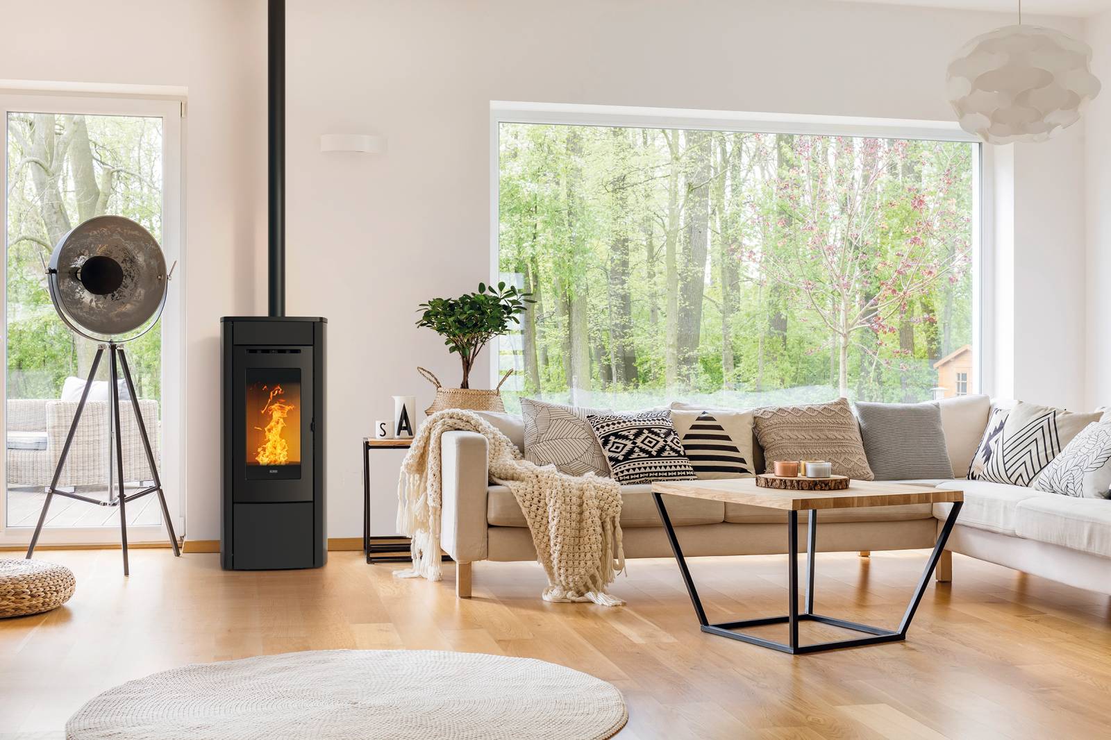 Conception de cheminée centrale sur mesure à Le Lavandou Var