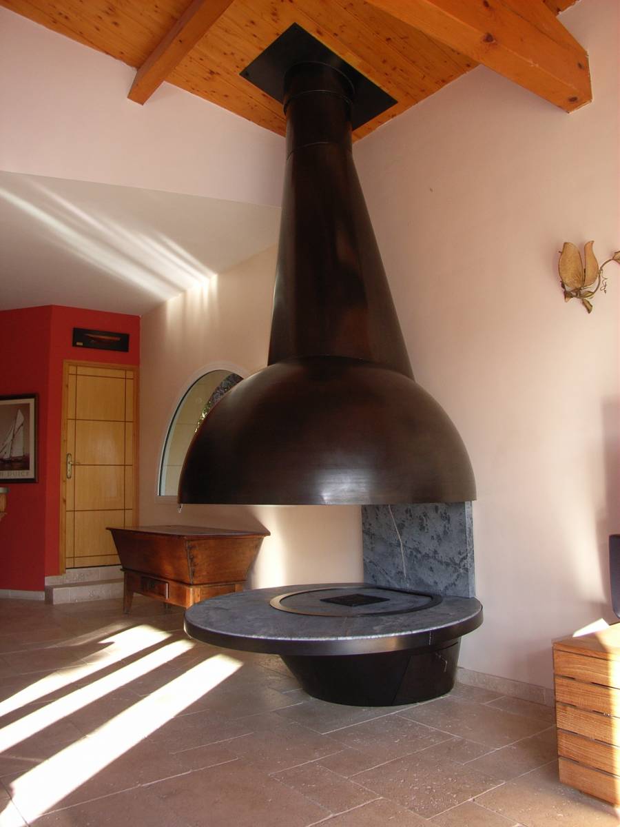 Pose de cheminée ancienne à La Londe-les-Maures