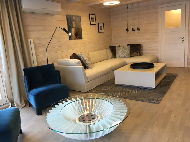 Cette jolie forme ronde couleur blanc au bioethanol